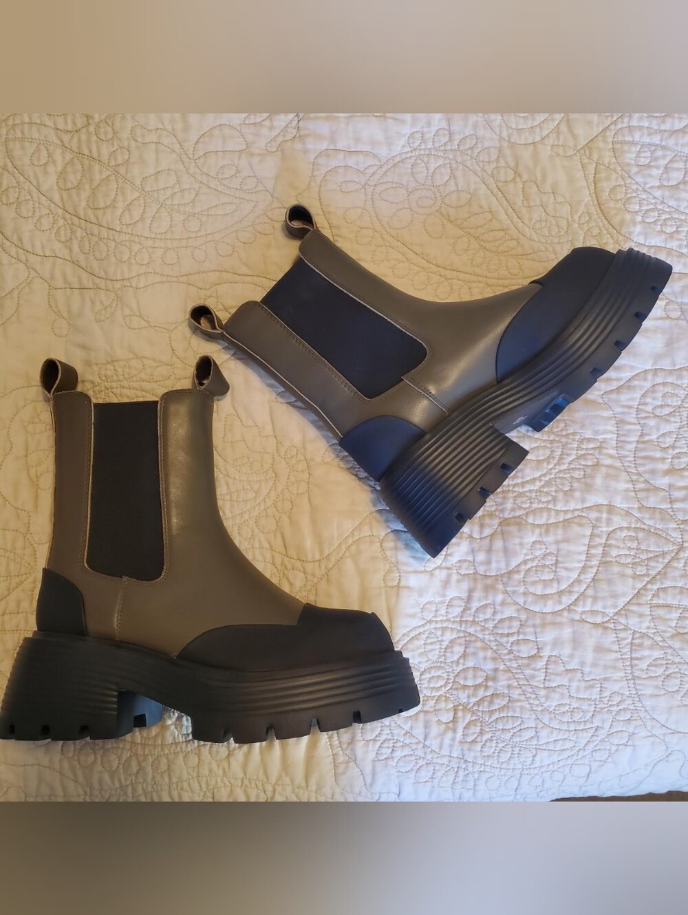 Chelsea Chunky Boots Platform Waterproof Leather Lightweight Modern Bold W 6.5